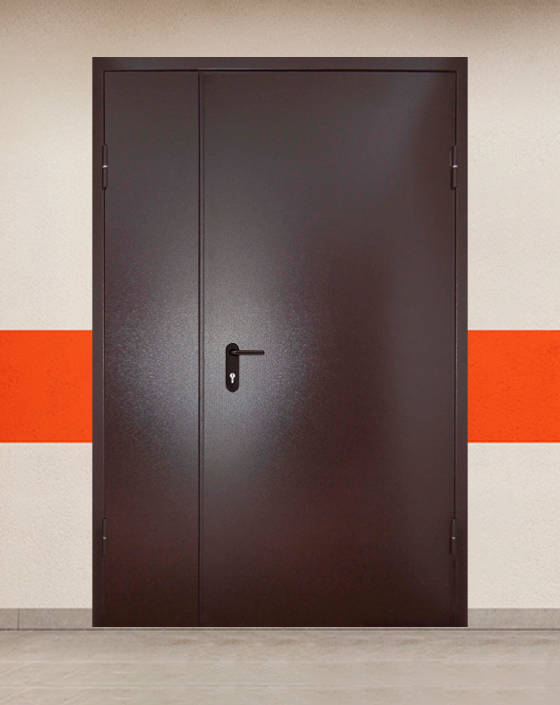 Противопожарная полуторная коричневая дверь порошковым напылением EIS 60 без доводчика